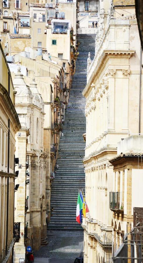 Hotel I Colori Della Sicilia Caltagirone Exterior foto